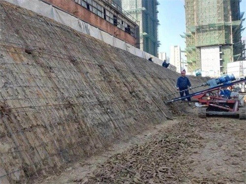平原建筑边坡支护